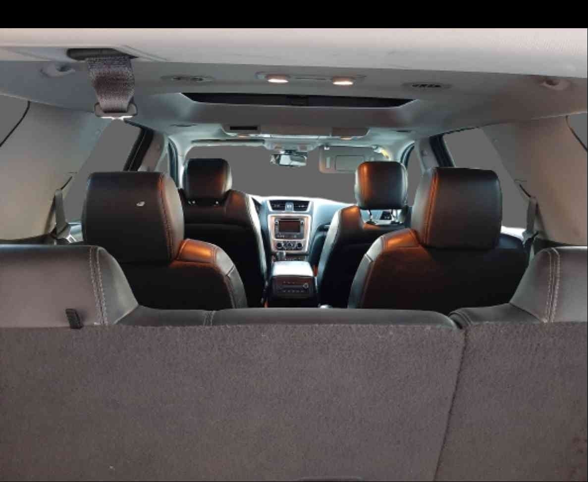 2015 GMC ACADIA 5 PTS DENALI TA 7 PAS PIEL XENON RA-20 CROM 4X4