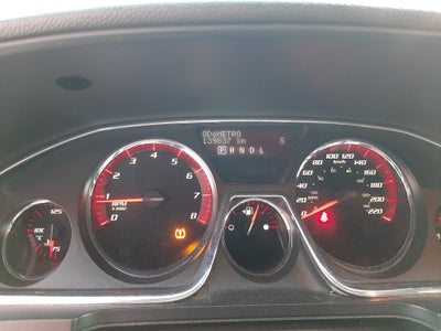 2015 GMC ACADIA 5 PTS DENALI TA 7 PAS PIEL XENON RA-20 CROM 4X4