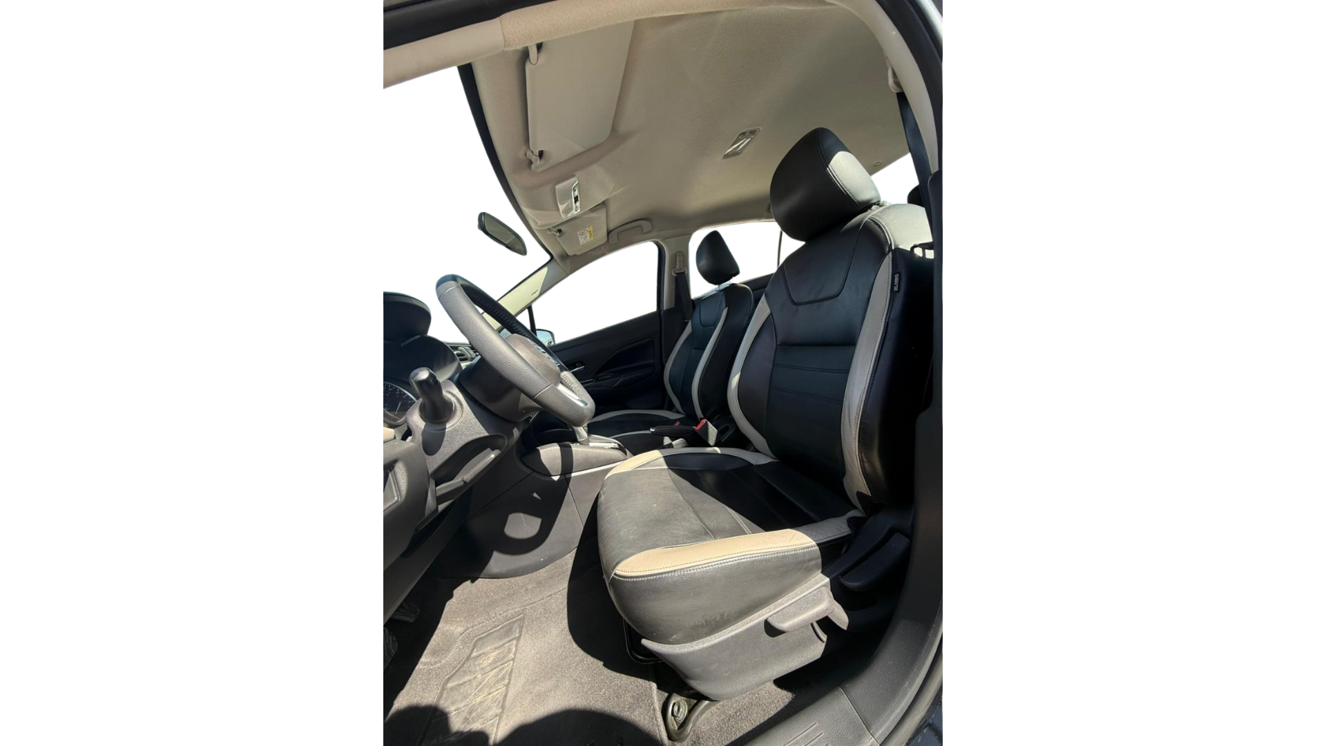 2022 Nissan VERSA 4 PTS PLATINUM CVT AAC AUT VE PIEL GPS F LED RA-17