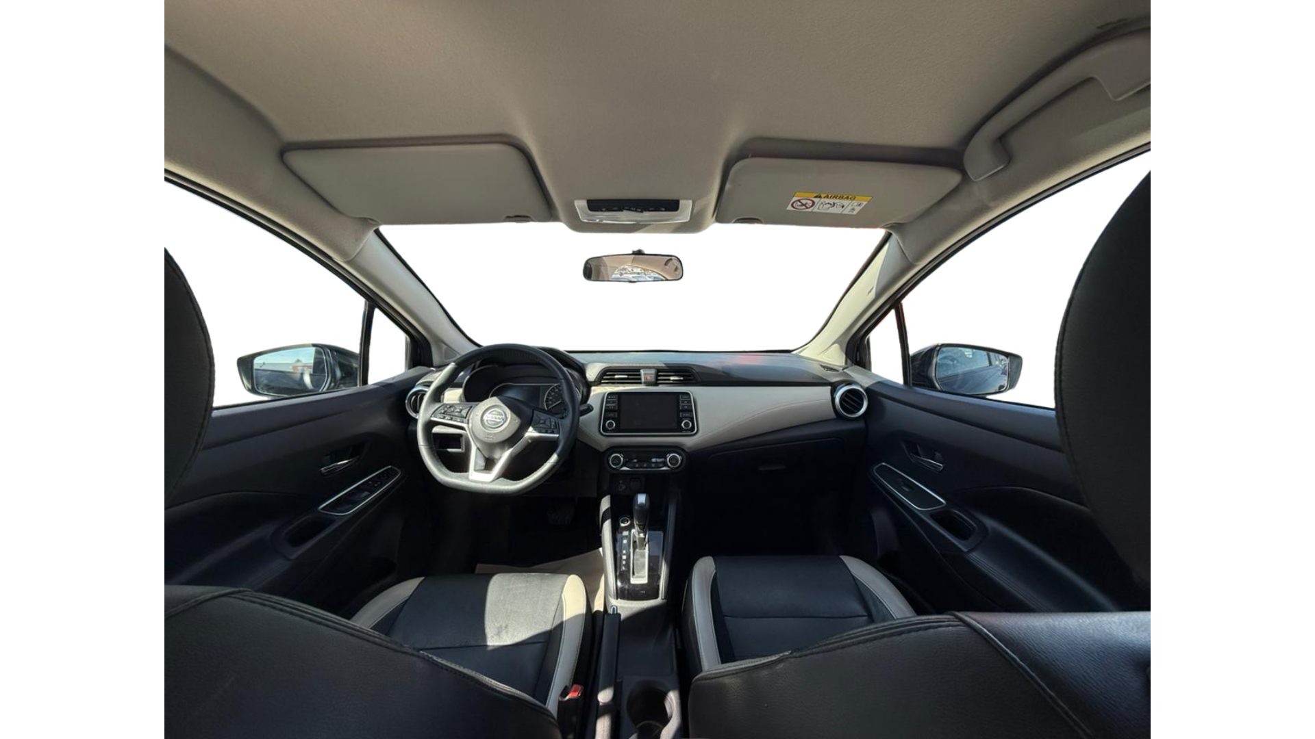 2022 Nissan VERSA 4 PTS PLATINUM CVT AAC AUT VE PIEL GPS F LED RA-17