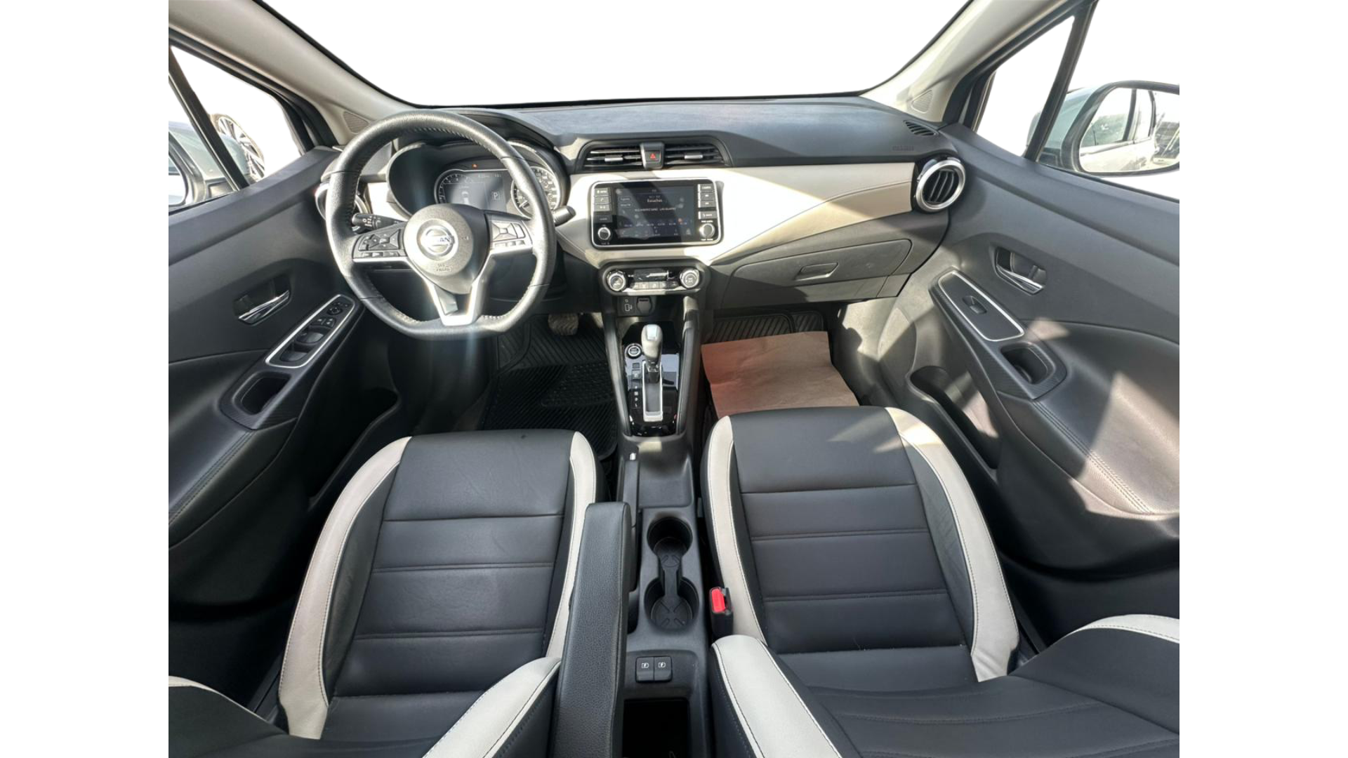 2022 Nissan VERSA 4 PTS EXCLUSIVE CVT AAC AUT VE PIEL GPS F NIEBLA RA-17