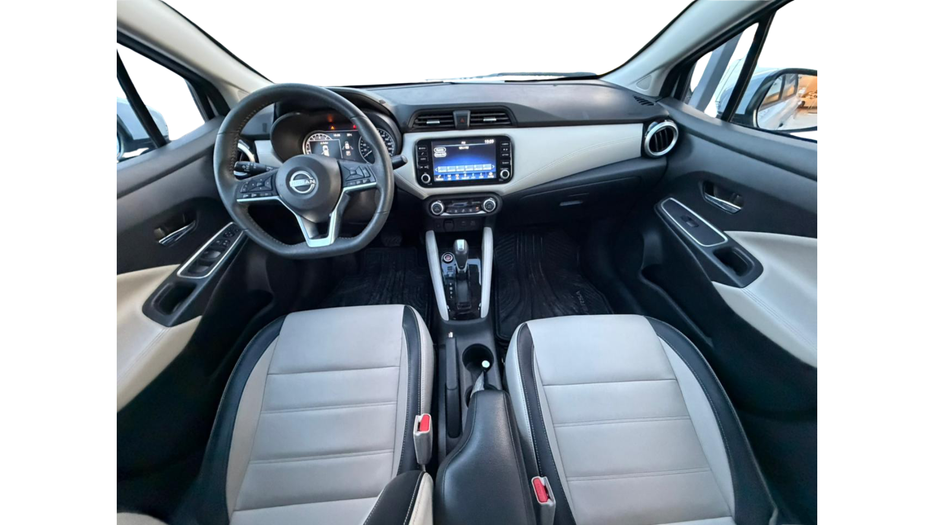 2024 Nissan VERSA 4P EXCLUSIVE L41.6 AUT